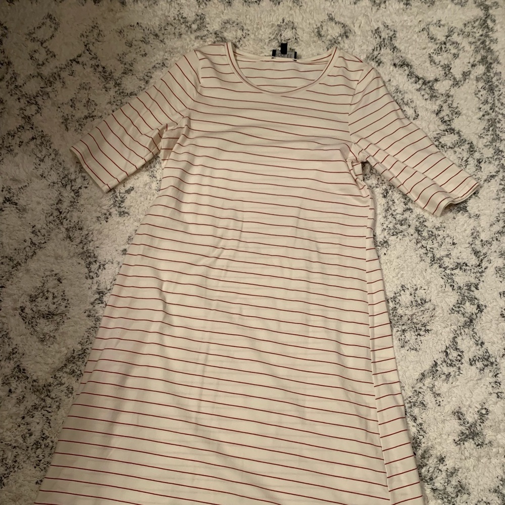 Red and white (off-white) striped dress!❤️